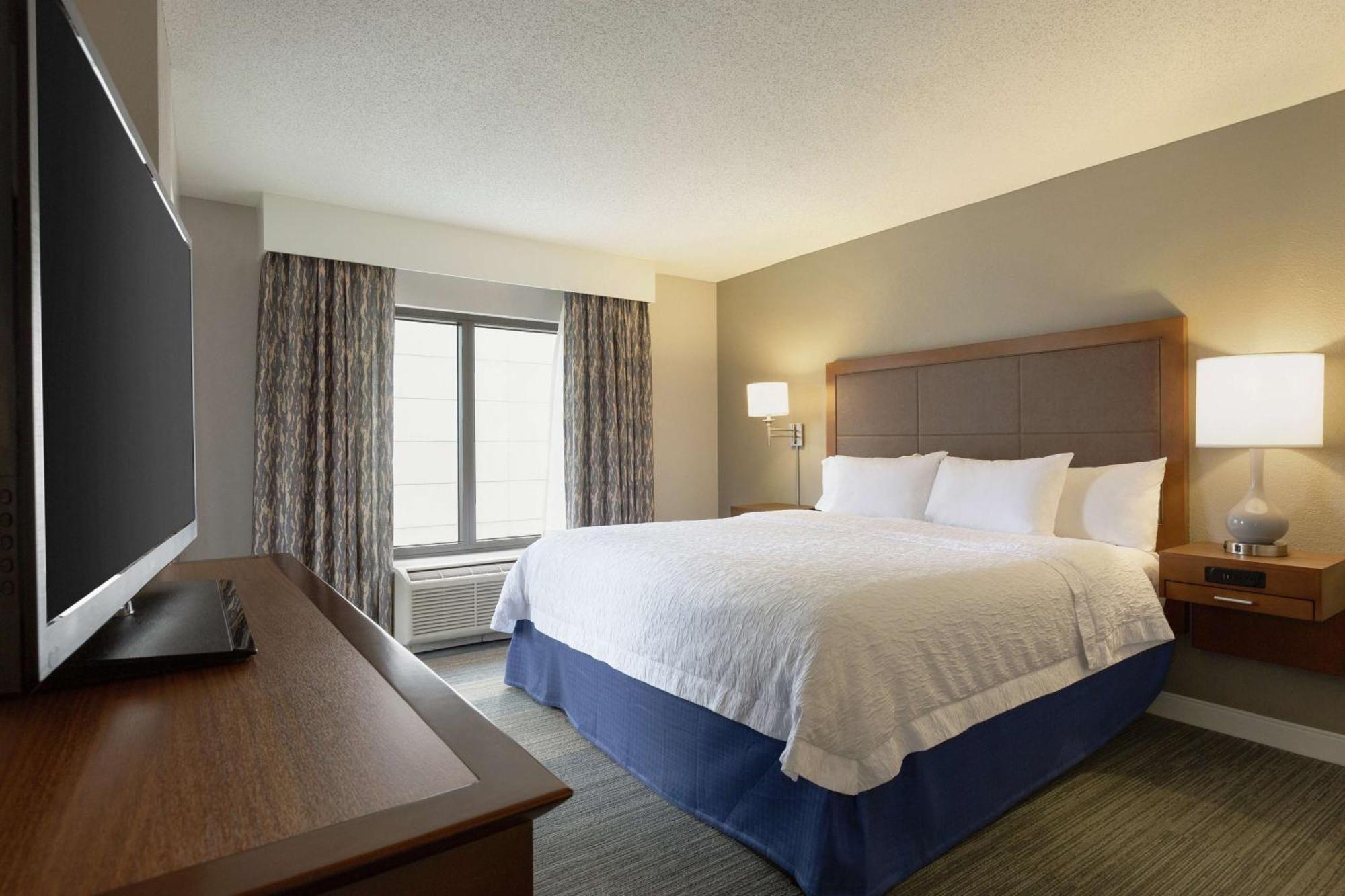 Hampton Inn & Suites Nashville-Downtown Экстерьер фото