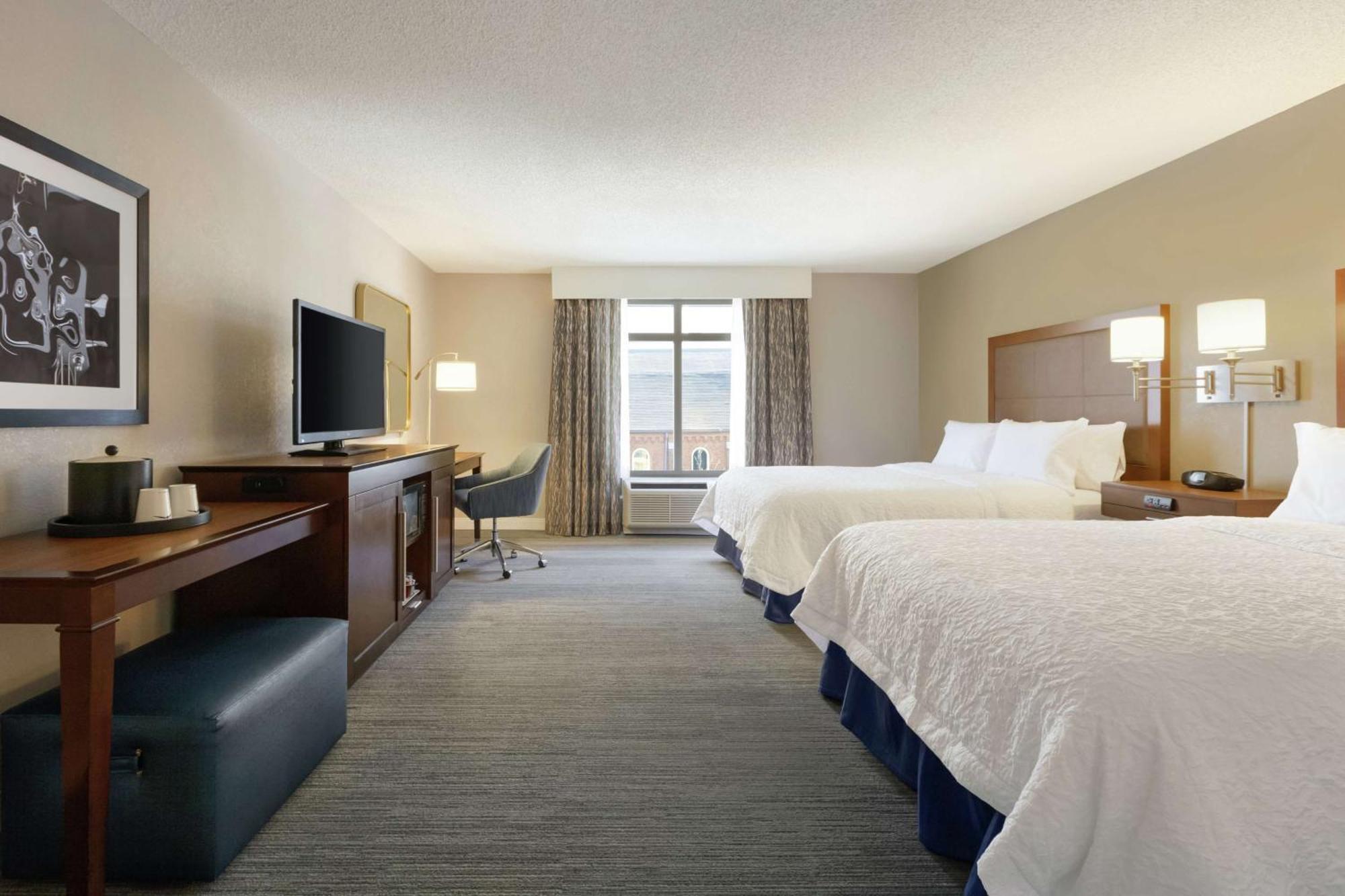 Hampton Inn & Suites Nashville-Downtown Экстерьер фото