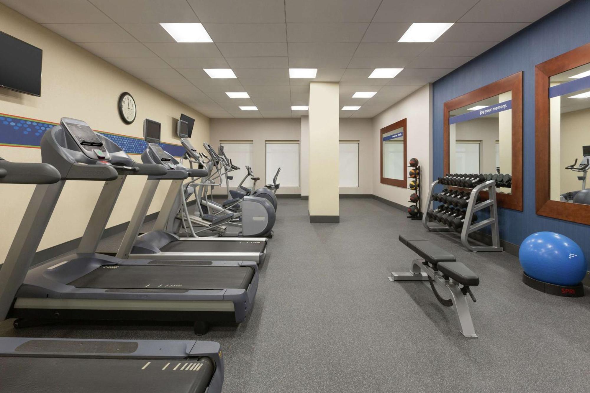 Hampton Inn & Suites Nashville-Downtown Экстерьер фото