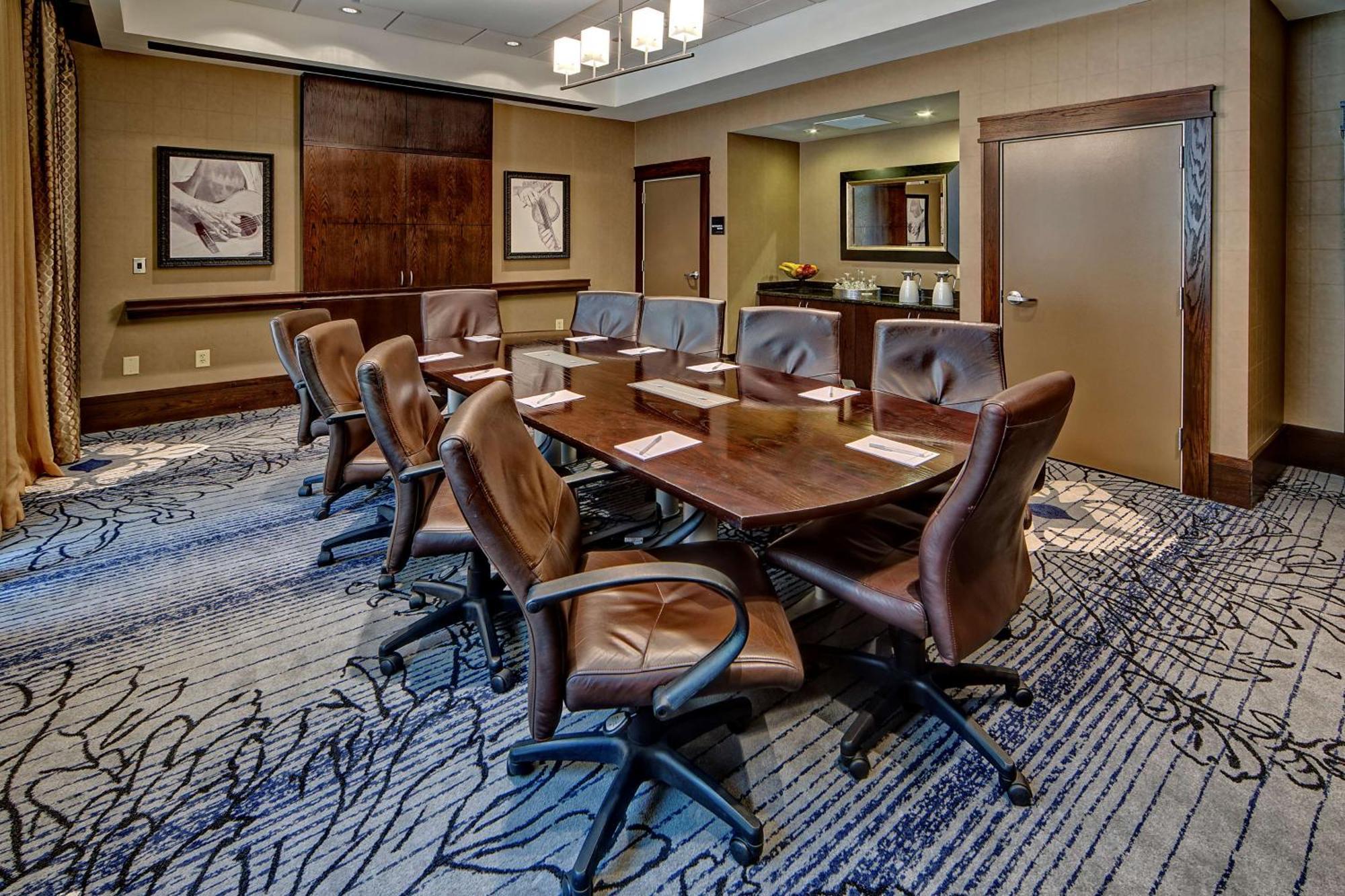 Hampton Inn & Suites Nashville-Downtown Экстерьер фото