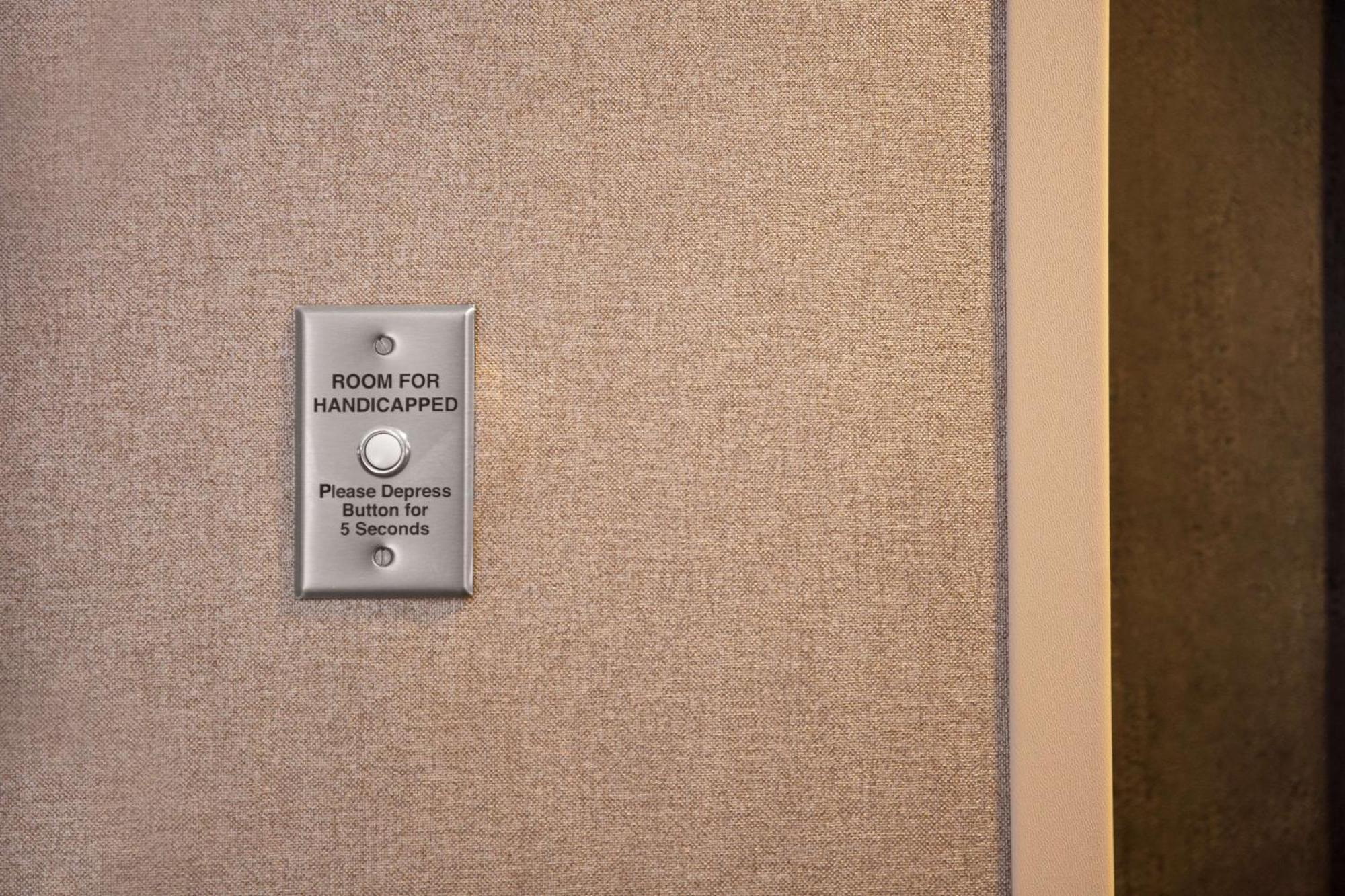 Hampton Inn & Suites Nashville-Downtown Экстерьер фото