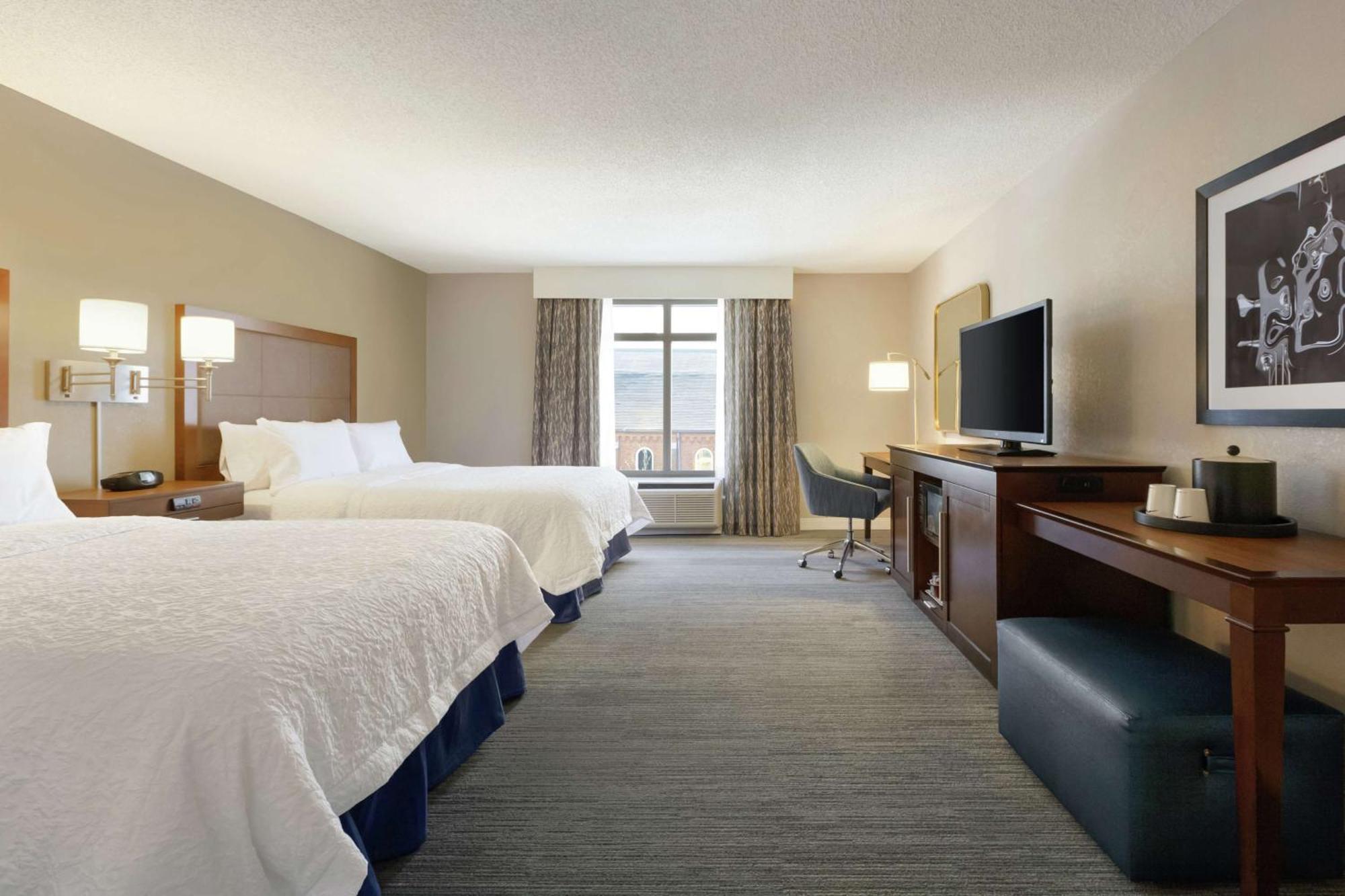 Hampton Inn & Suites Nashville-Downtown Экстерьер фото